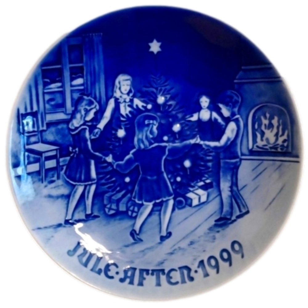 Vintage 1999 Bing & Grondahl Jule Aften Plate Dancing On Christmas Eve 🎄 💕💓💕